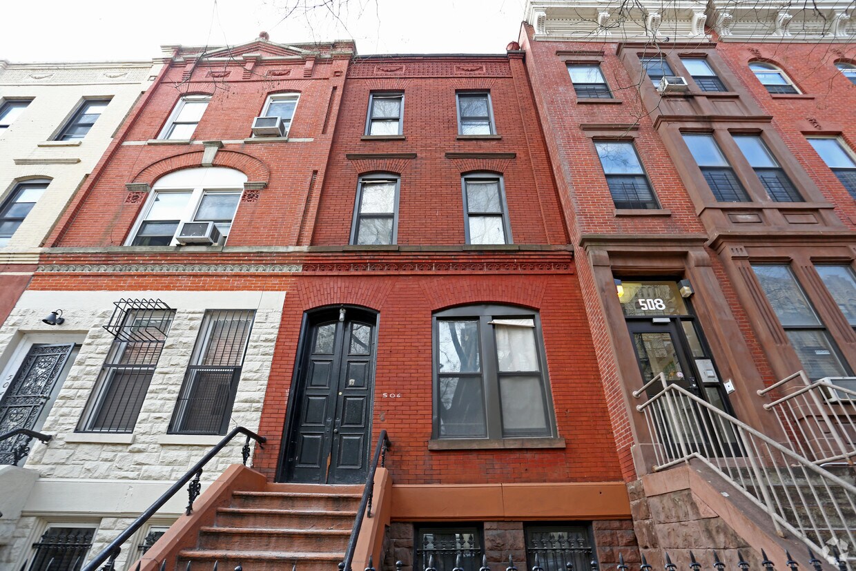 Foto del edificio - 506 W 168th St