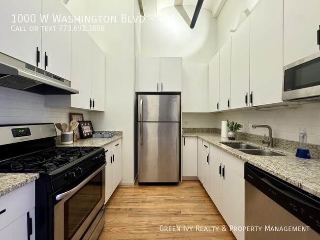 Building Photo - 1000 W Washington Blvd