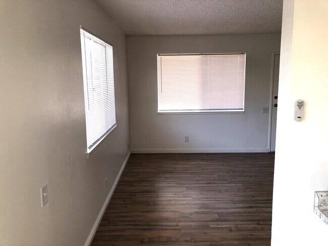 Foto del edificio - 73131 San Nicholas Ave