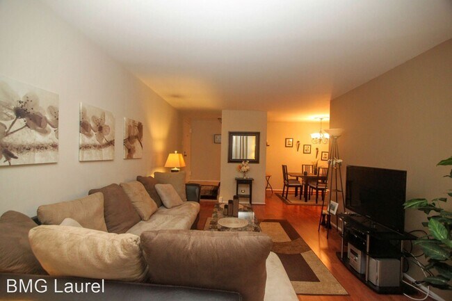 Foto del edificio - 2 br, 2 bath House - 11218 Cherry Hill Rd ...
