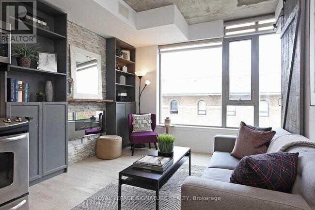 Photo du bâtiment - 630 Queen St E