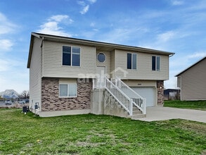 Building Photo - 5252 S 4300 W