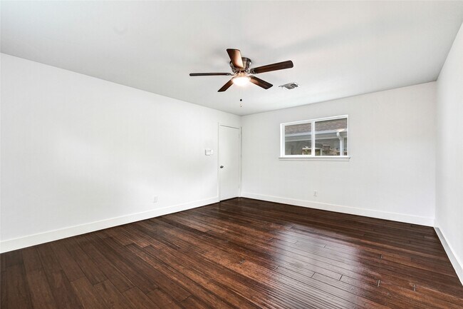Building Photo - 15702 Congo Ln