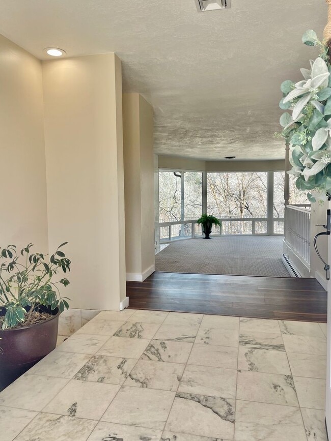 Photo - Spacious 5-Bedroom Home in Fruit Heights