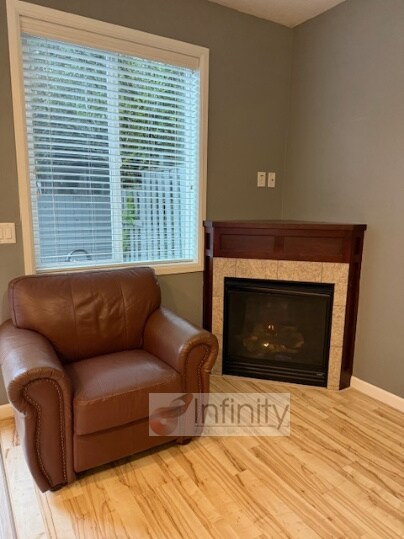 Foto del edificio - 810 E Ninth St