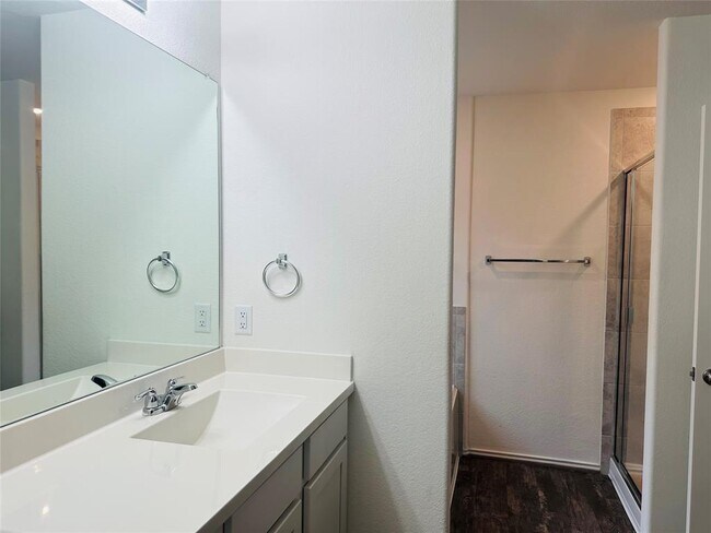 Foto del edificio - 6717 Hartlage St