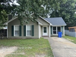 Building Photo - 501 Hollyberry Ln