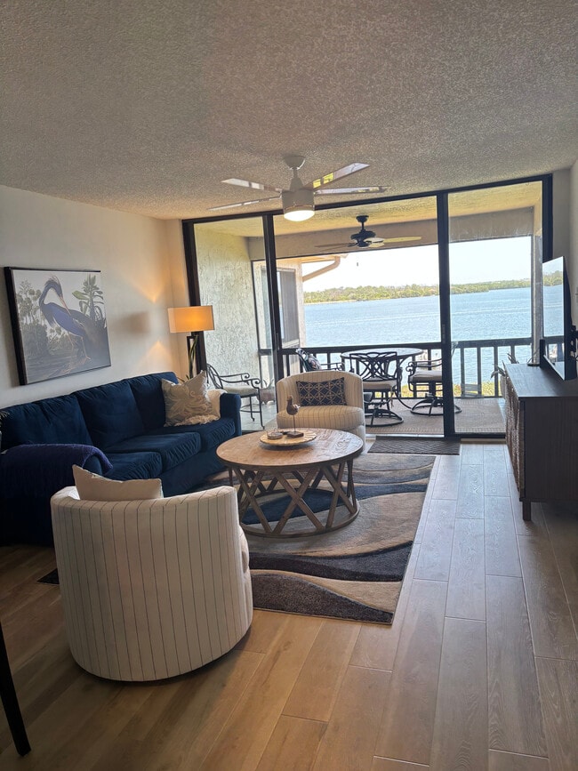 Building Photo - 1813 Mariner Dr