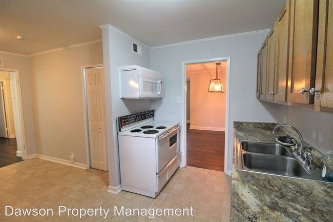 Building Photo - 2 br, 1.5 bath House - 4720 Gilmore Drive