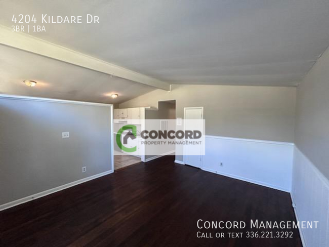 Foto del edificio - 4204 Kildare Dr