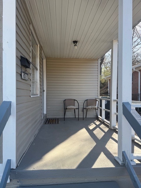 Building Photo - 2035 Hollins Dr