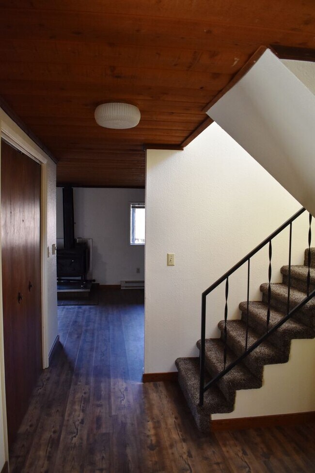 Foto del edificio - Whitefish River Duplex
