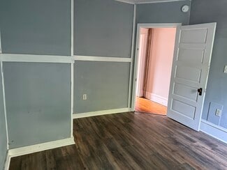 Building Photo - 308 Colchester Ave