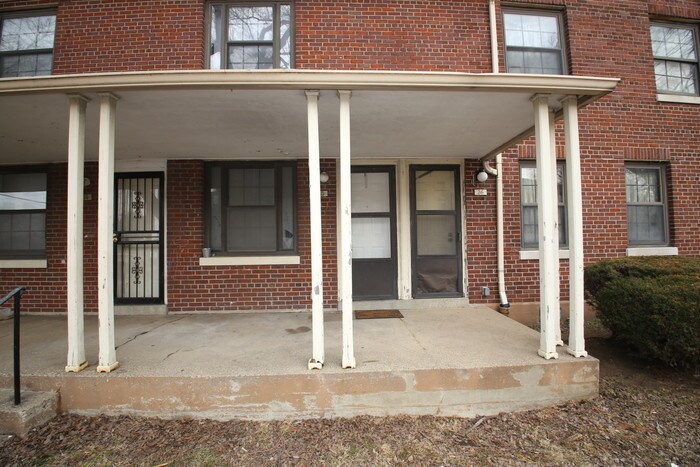 Primary Photo - 2BD/1BA Apartment