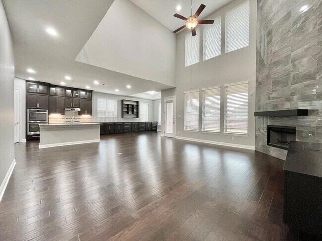 Foto del edificio - 3809 Mineral Dr