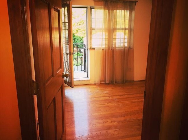 Foto del edificio - 2115 74th St