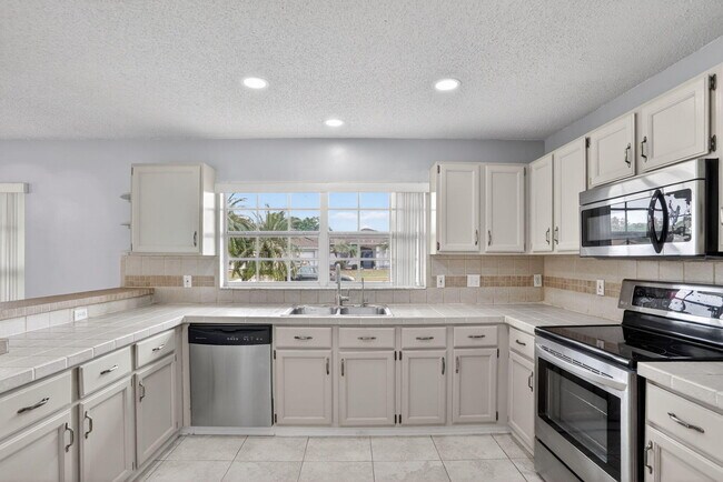 Foto del edificio - 14912 White Magnolia Ct