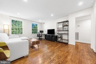 Building Photo - 2720 Ordway St NW
