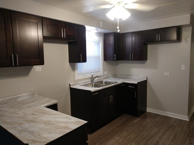 Building Photo - 5813 W 35th St