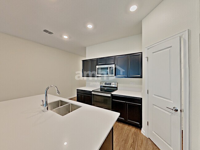 Foto del edificio - 4345 Seven Canyons Dr