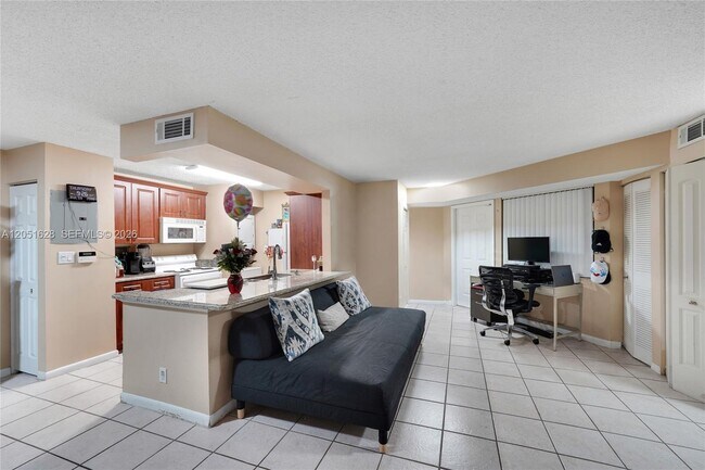 Building Photo - 301 SW 86th Ave