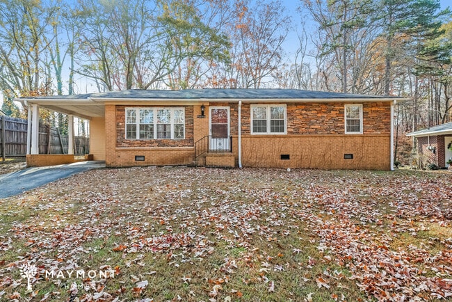 Building Photo - 224 S Wingate Rd