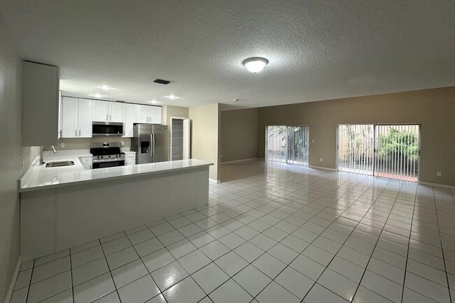 Foto del edificio - 8303 NW 194th Terrace