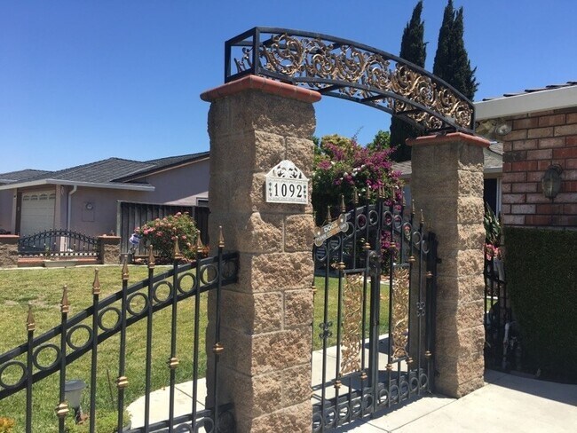 Foto del edificio - 1092 Keldon Dr