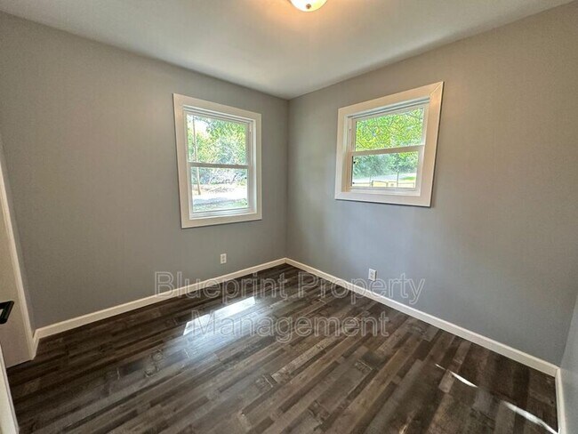 Building Photo - 1812 Crescent Ave