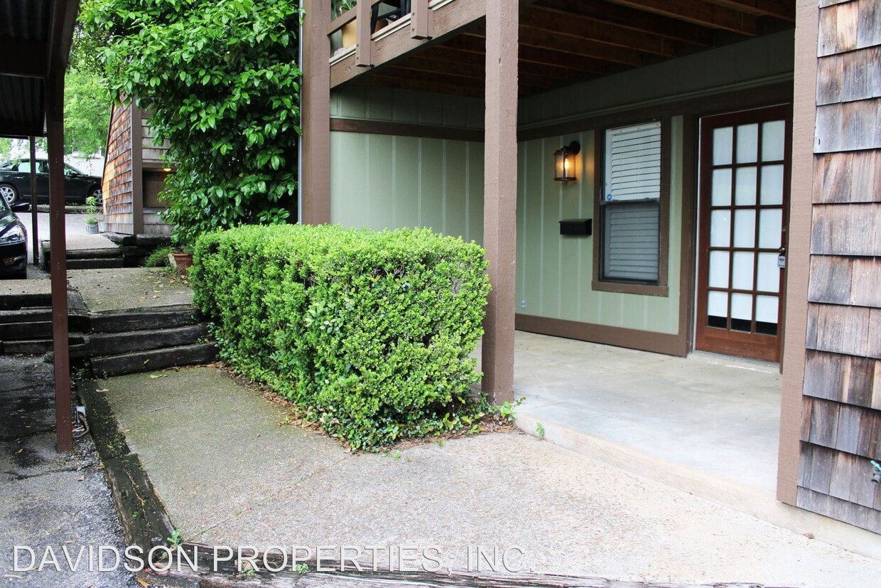 415 Albany St Unit AF, Alamo Heights, TX 78209 Room for Rent in