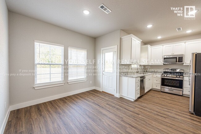 Foto del edificio - 3102 SW Garrison Ln