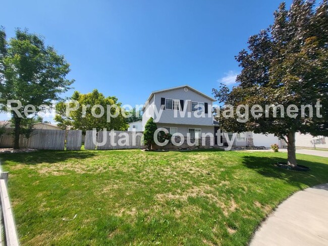 Building Photo - Short term lease with option to renew