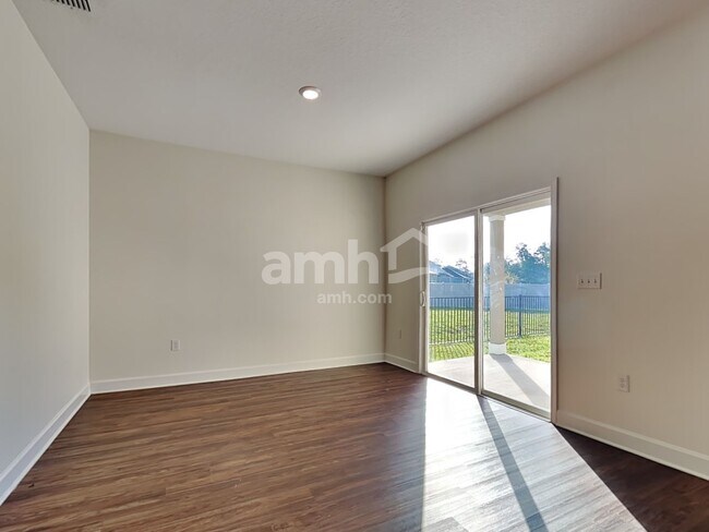 Building Photo - 11520 World Woods Ct
