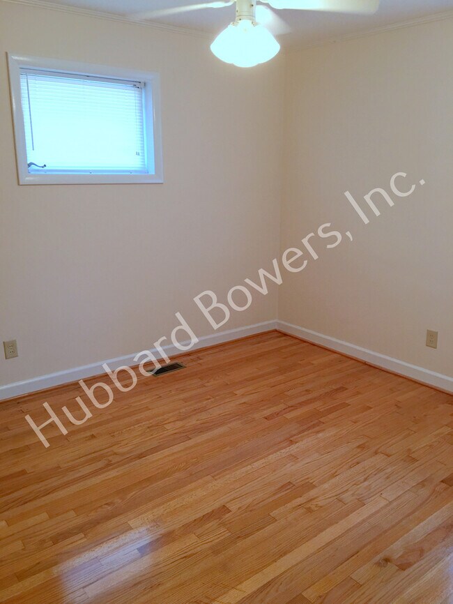Building Photo - Forest Acres Duplex