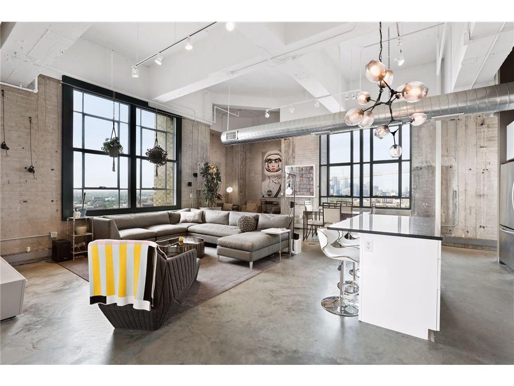 Foto principal - 2929 Chicago Ave