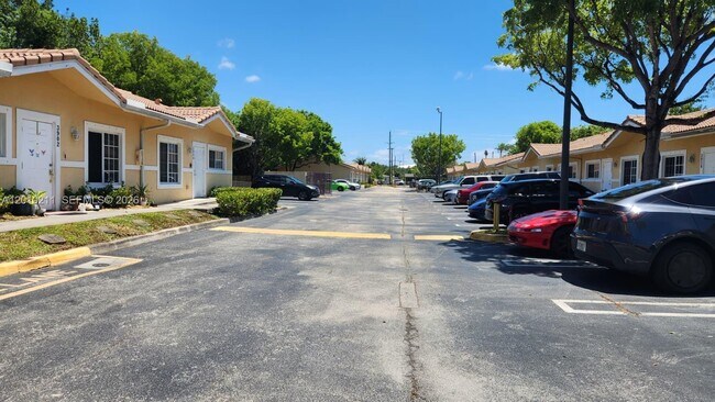 Foto del edificio - 3926 SW 48th Ave