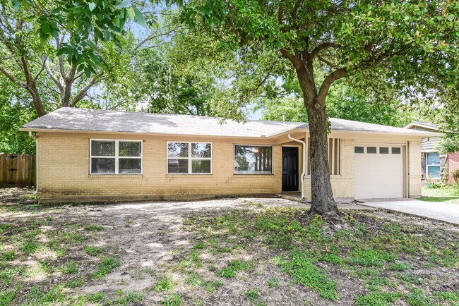 Building Photo - 1513 Delmar Dr