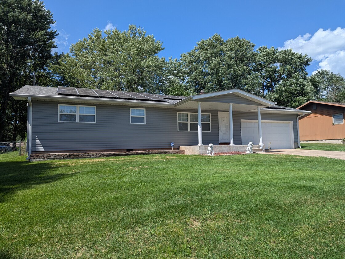 Foto principal - 743 E Mcclernon St