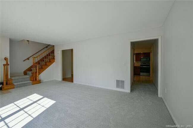 Foto del edificio - 14 Harold Rd