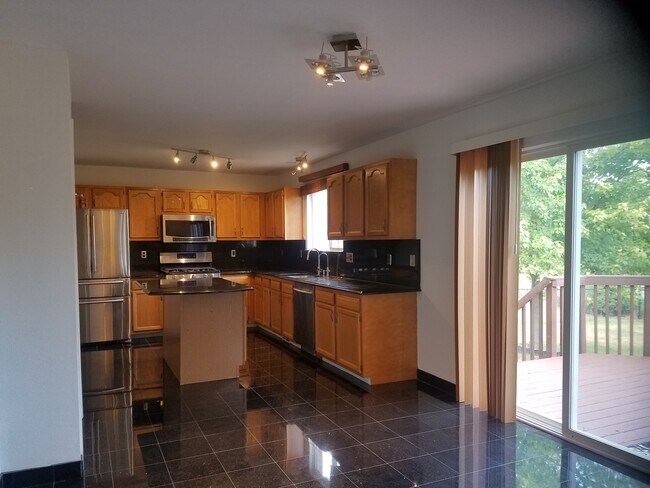 Foto del edificio - 40930 Westfield Cir