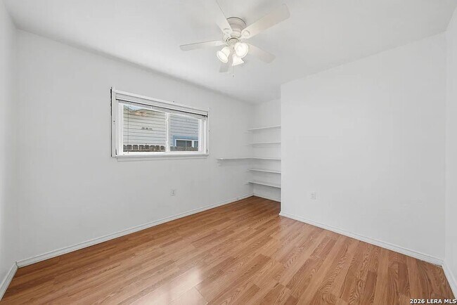 Foto del edificio - 5930 Oak Run St