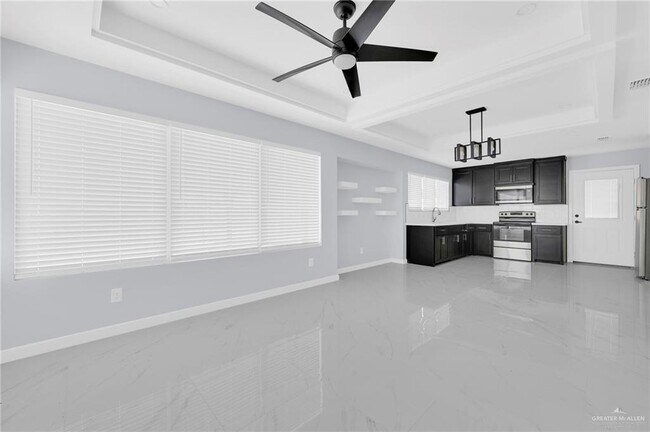 Building Photo - 1608 El Camino Dr