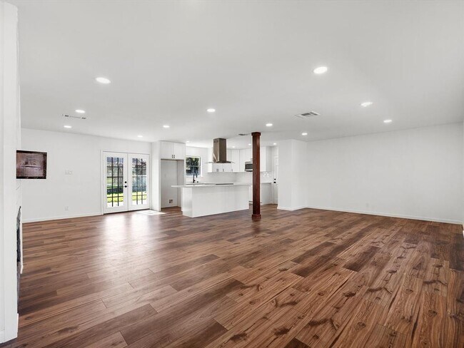 Foto del edificio - 5255 Stillbrooke Dr