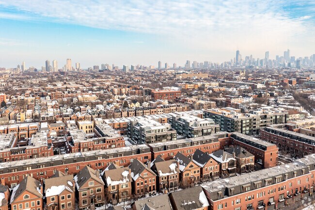 Foto aérea - 2663 N Ashland Ave