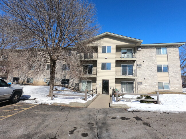 Building Photo - 1401 2nd Ave N