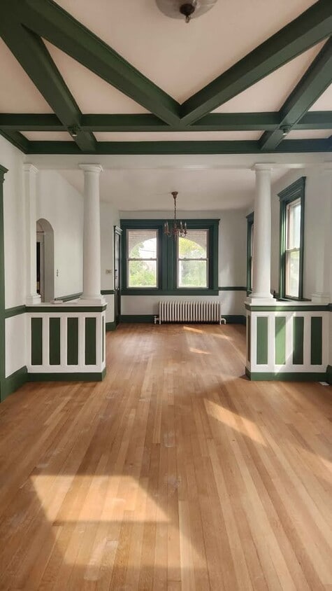 Foto principal - 3904 8th St NW