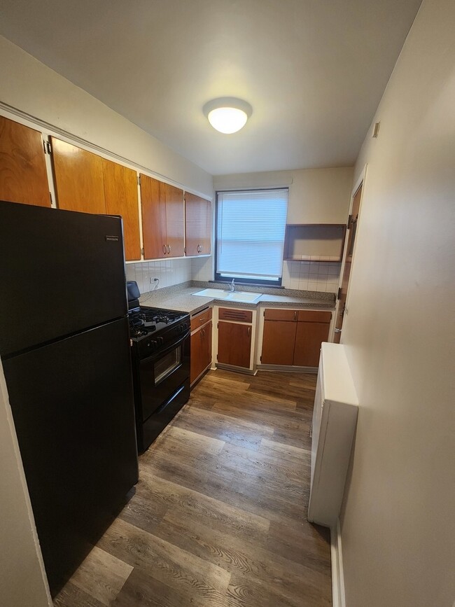 Foto del edificio - 7365 N Winchester Ave
