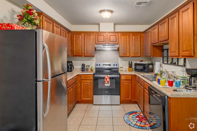 2BR, 2BA - 1,000SF - Kitchen - Cottage Park Shawnee 62+