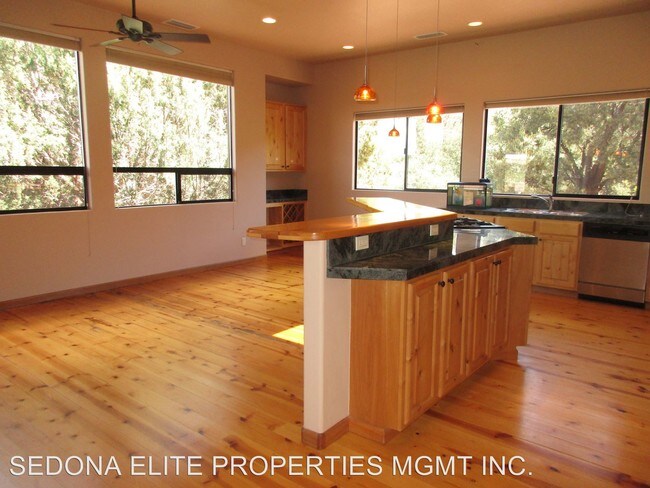 Building Photo - 3 br, 3 bath House - 108 COFFEE CUP DRIVE