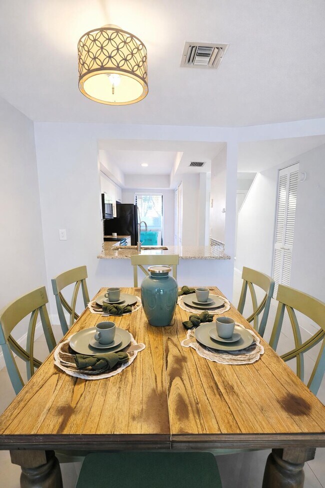 Foto del edificio - 11596 NW 45th St